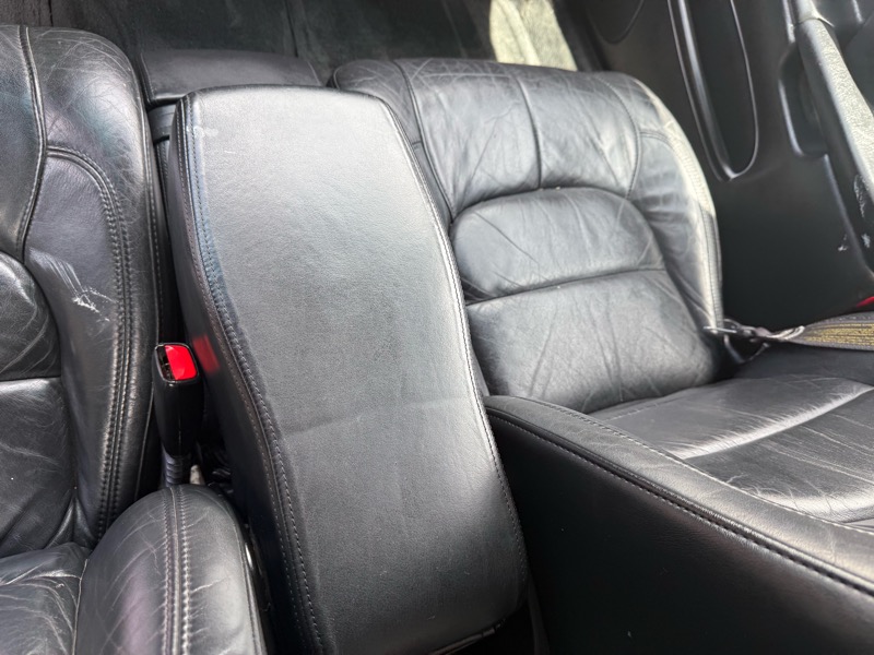 Cadillac DeVille DHS 2000