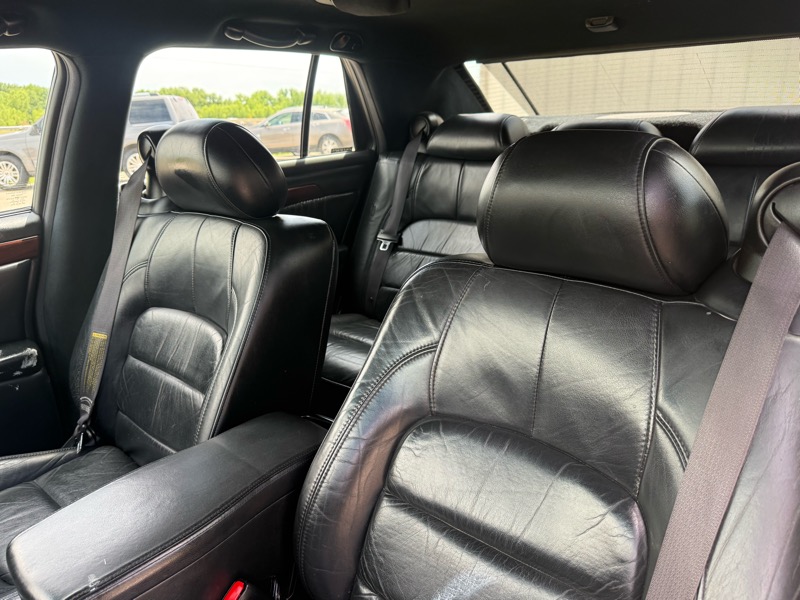 Cadillac DeVille DHS 2000