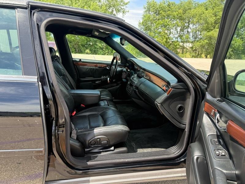 Cadillac DeVille DHS 2000