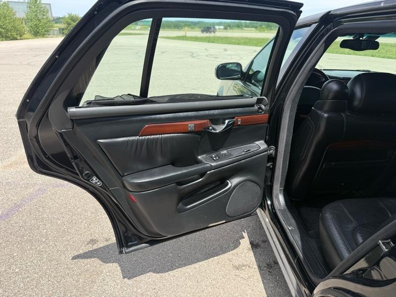 Cadillac DeVille DHS 2000