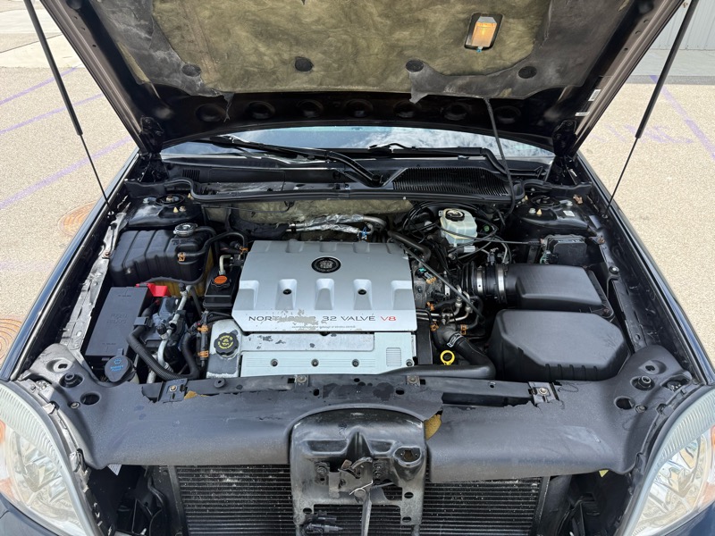 Cadillac DeVille DHS 2000