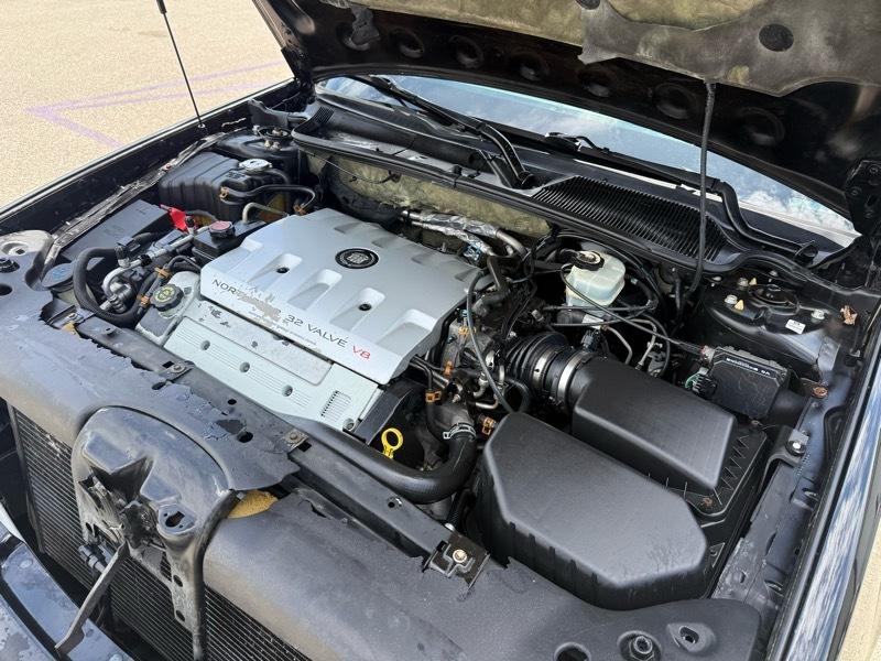 Cadillac DeVille DHS 2000