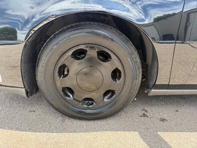 Cadillac DeVille DHS 2000
