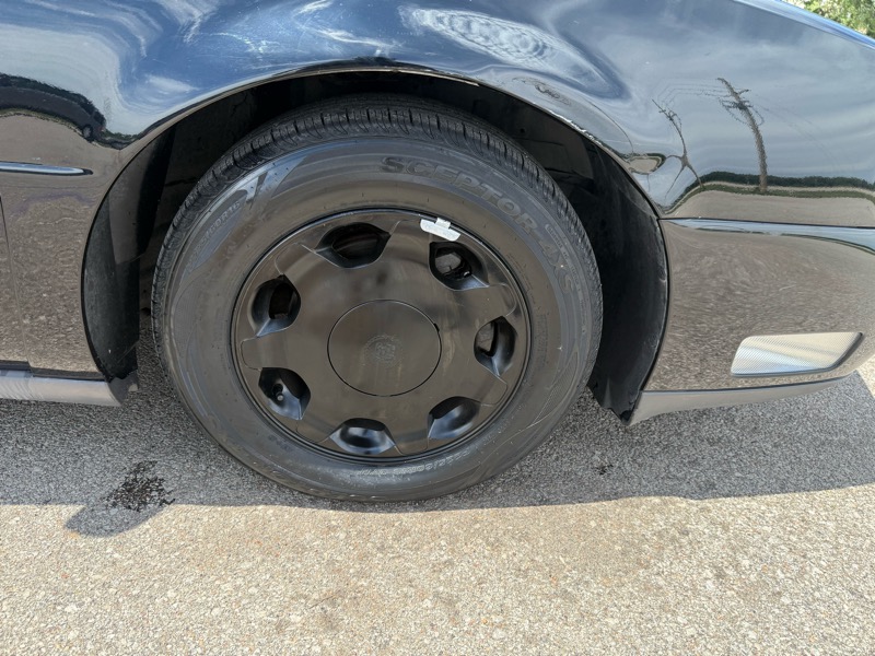 Cadillac DeVille DHS 2000