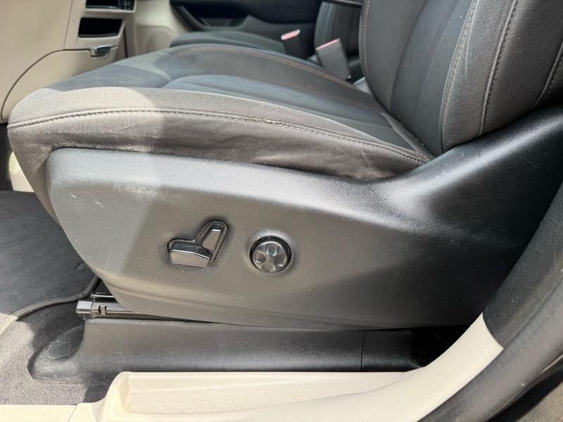 Chrysler Pacifica Touring 2017