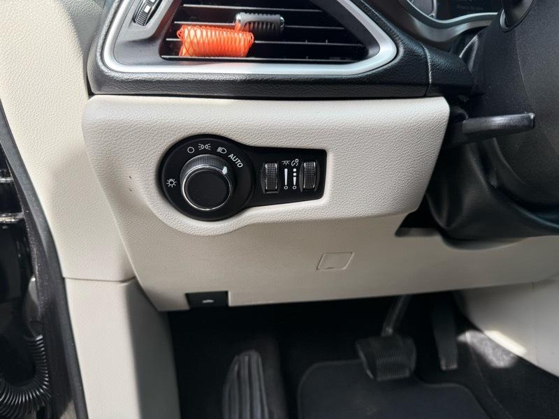 Chrysler Pacifica Touring 2017