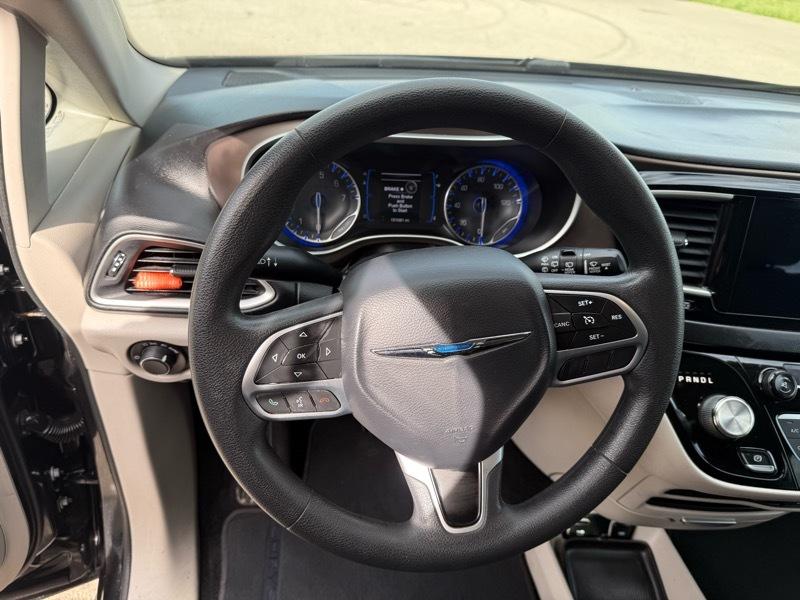 Chrysler Pacifica Touring 2017