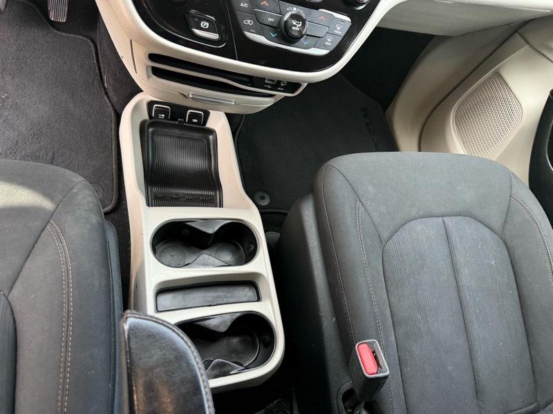 Chrysler Pacifica Touring 2017