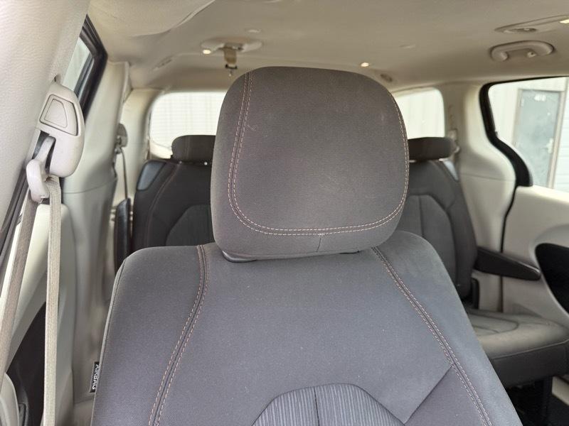 Chrysler Pacifica Touring 2017