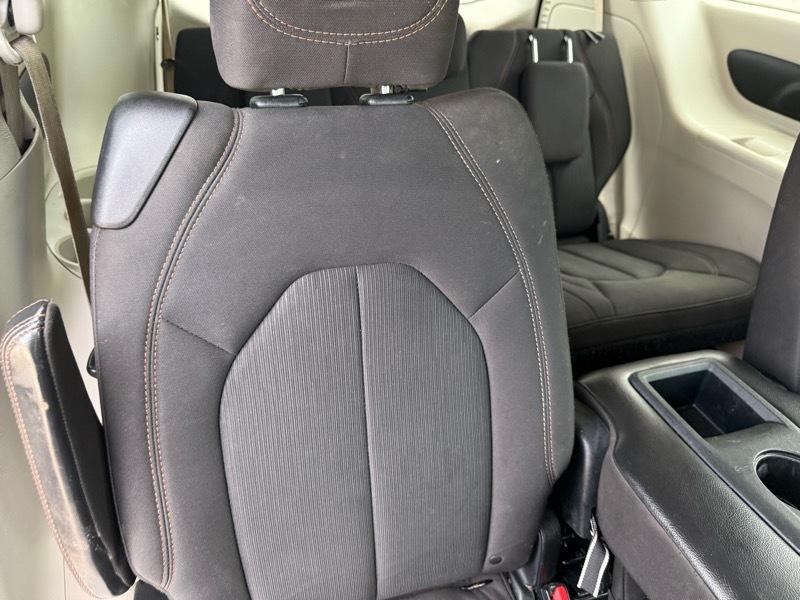Chrysler Pacifica Touring 2017