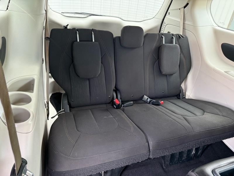 Chrysler Pacifica Touring 2017