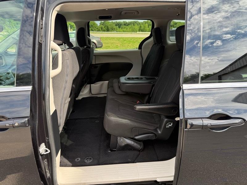 Chrysler Pacifica Touring 2017