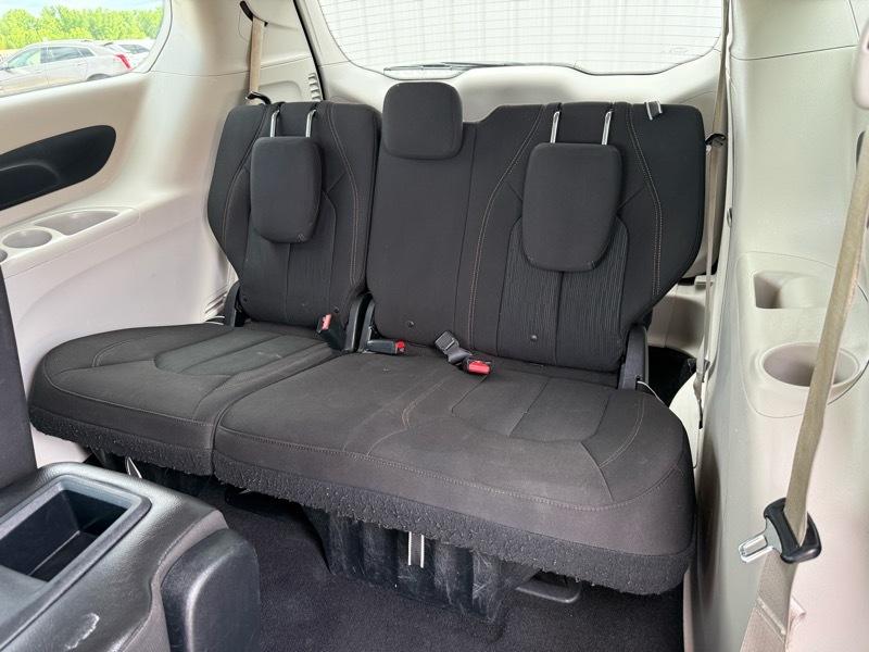 Chrysler Pacifica Touring 2017