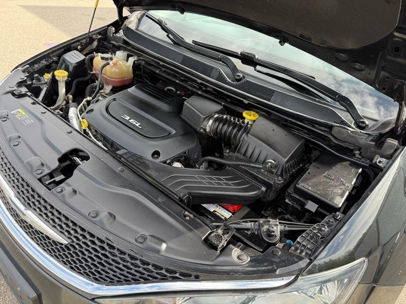 Chrysler Pacifica Touring 2017