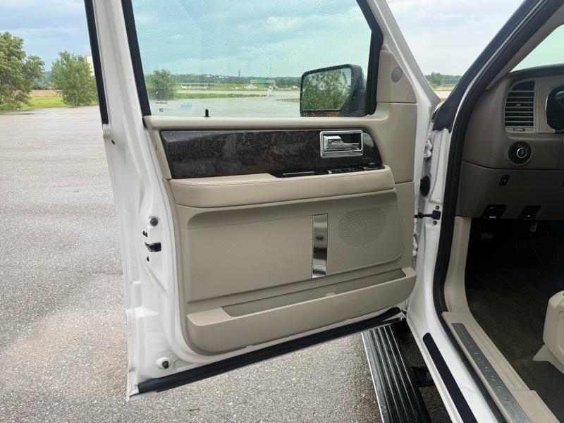 Lincoln Navigator Select 4WD 2016