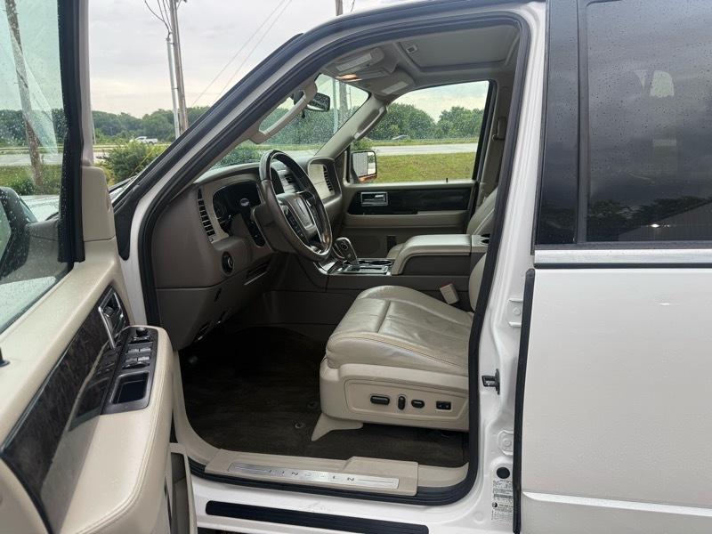 Lincoln Navigator Select 4WD 2016