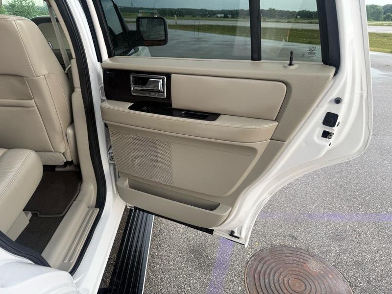 Lincoln Navigator Select 4WD 2016