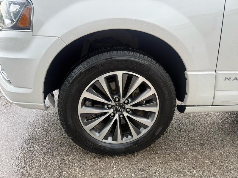 Lincoln Navigator Select 4WD 2016