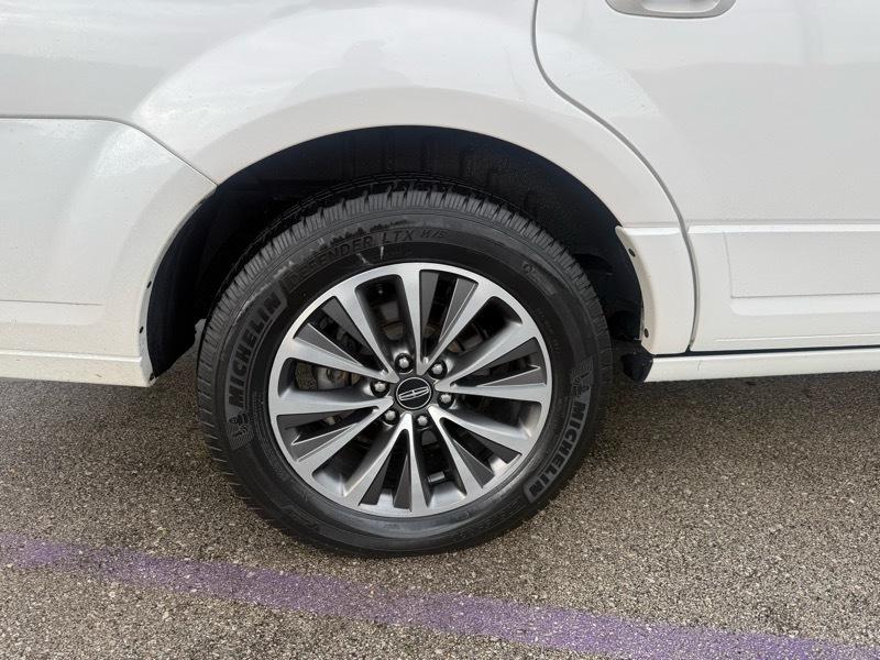 Lincoln Navigator Select 4WD 2016