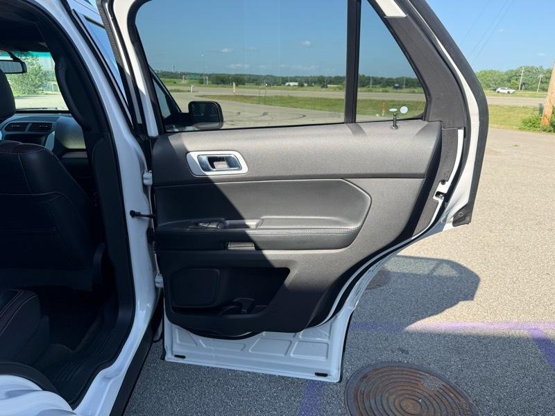 Ford Explorer Sport 4WD 2013