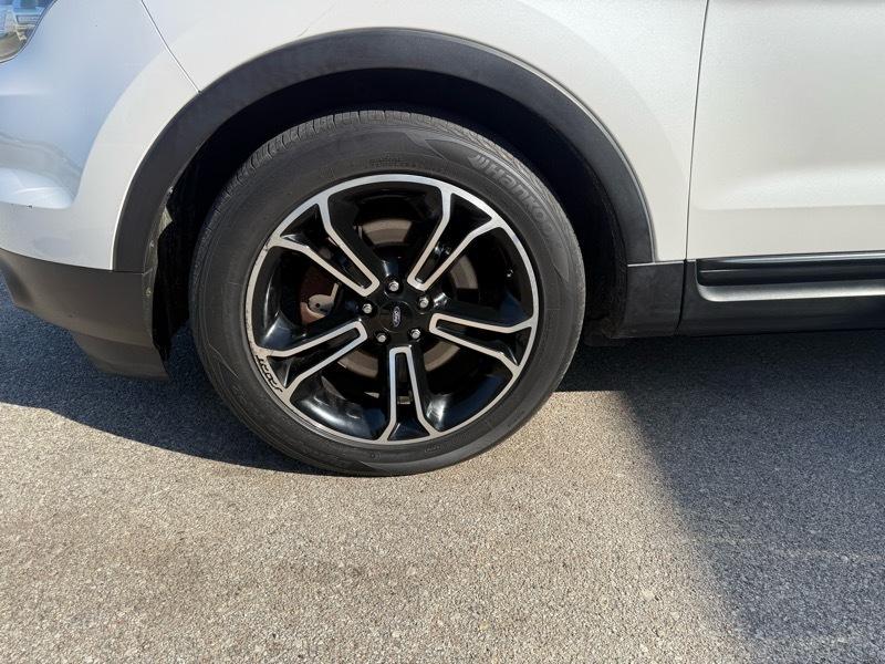Ford Explorer Sport 4WD 2013