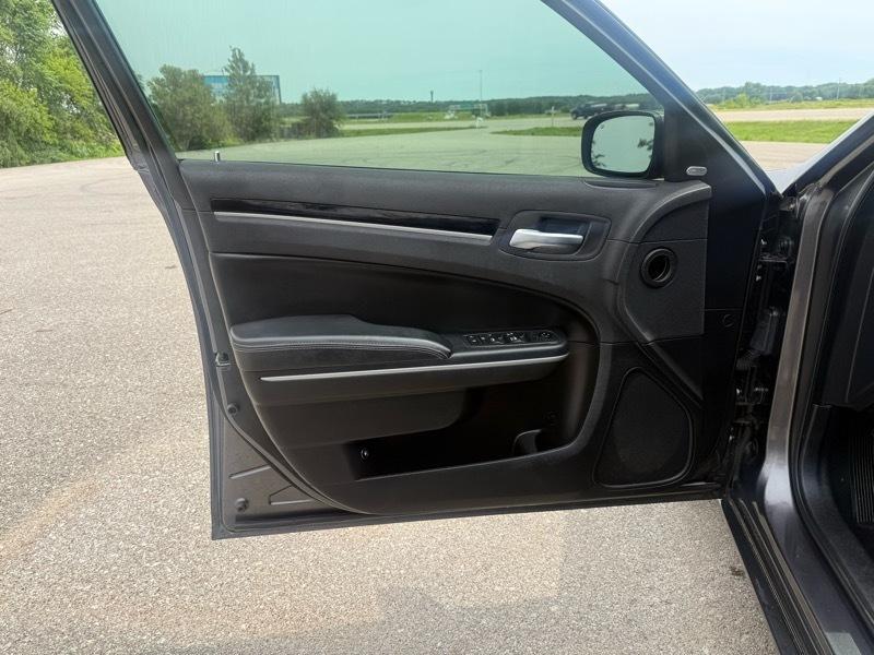 Chrysler 300 S V6 RWD 2019