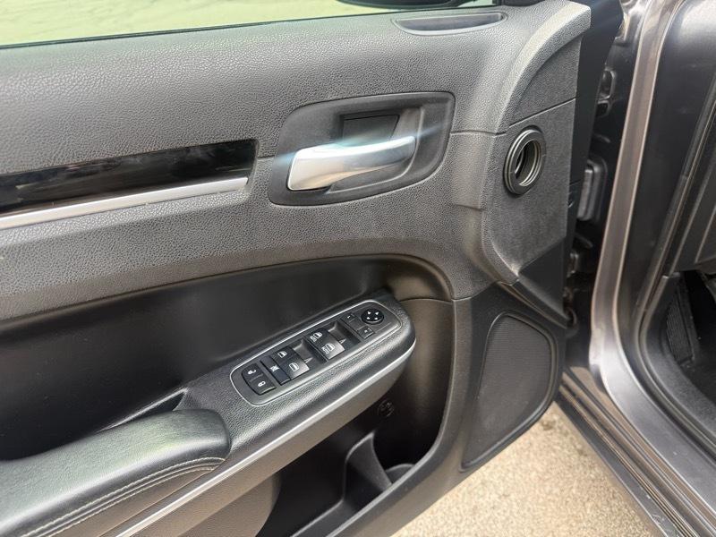 Chrysler 300 S V6 RWD 2019