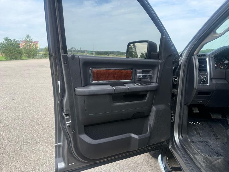 RAM 1500 2WD Crew Cab 149" Laramie 2010