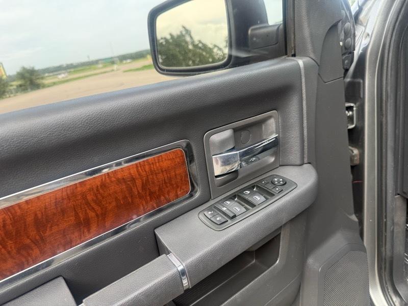 RAM 1500 2WD Crew Cab 149" Laramie 2010