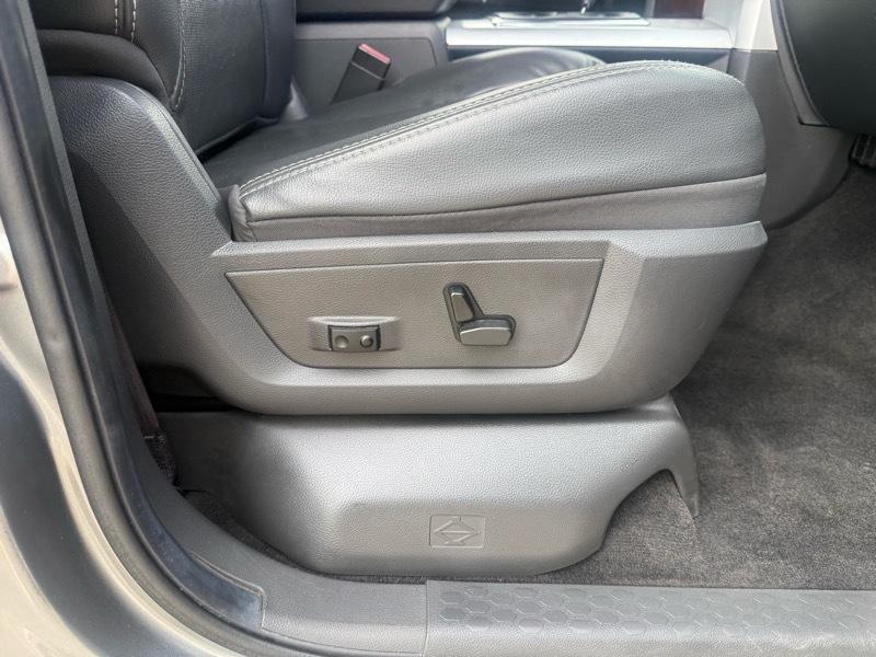 RAM 1500 2WD Crew Cab 149" Laramie 2010