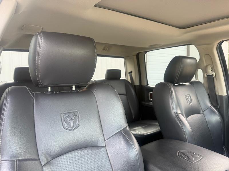 RAM 1500 2WD Crew Cab 149" Laramie 2010