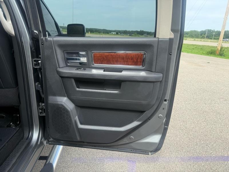 RAM 1500 2WD Crew Cab 149" Laramie 2010