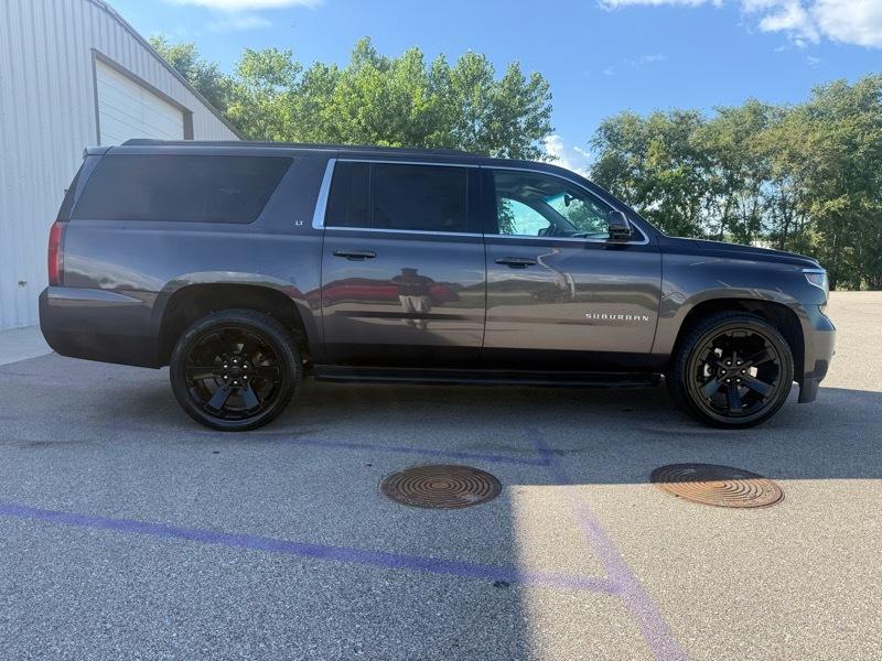 Chevrolet Suburban LT 4WD 2018