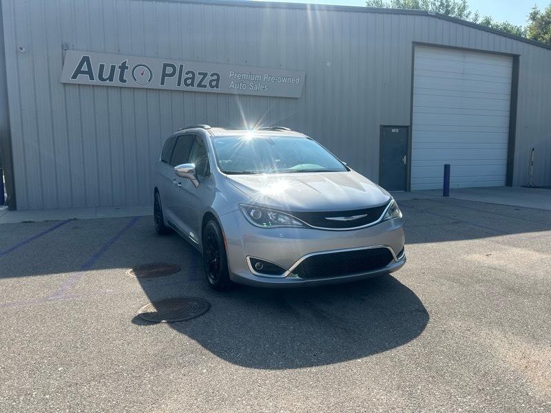 Chrysler Pacifica Limited 2020