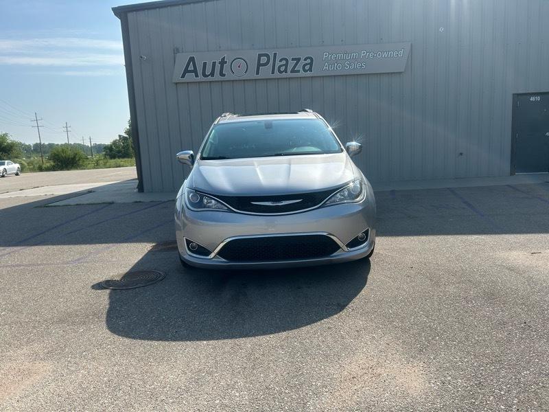 Chrysler Pacifica Limited 2020