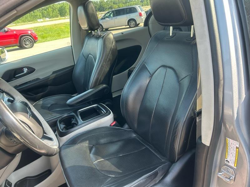 Chrysler Pacifica Limited 2020