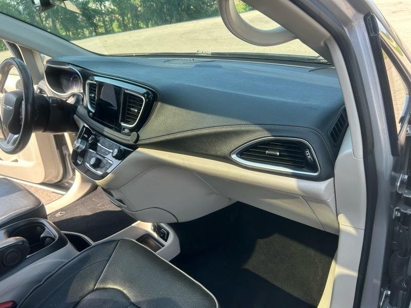 Chrysler Pacifica Limited 2020