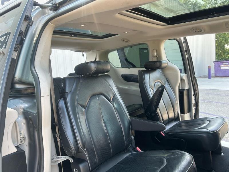 Chrysler Pacifica Limited 2020