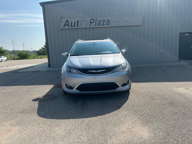Chrysler Pacifica Limited 2020
