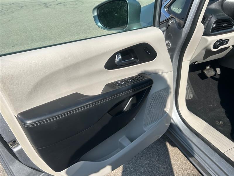 Chrysler Pacifica Limited 2020