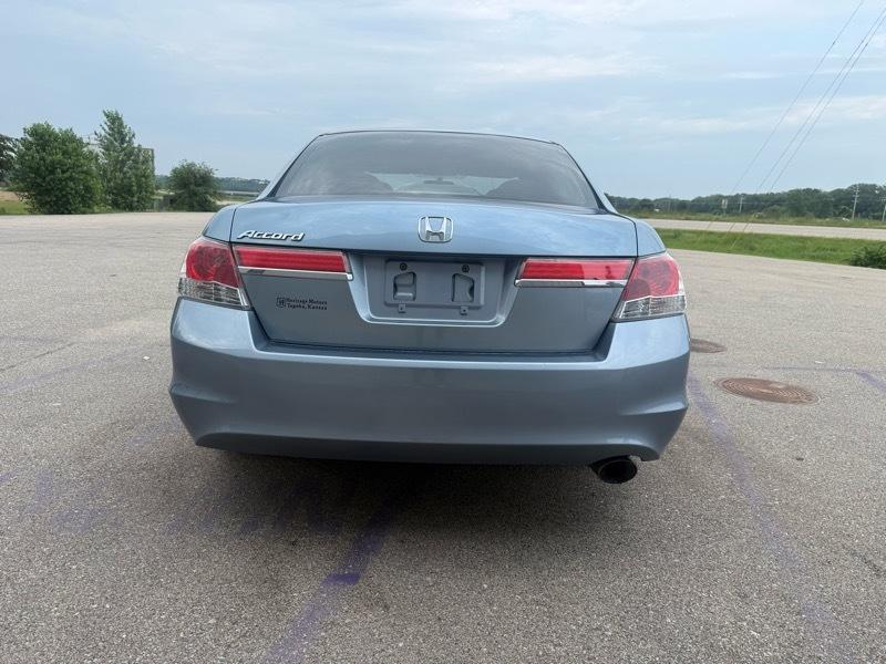 Honda Accord LX sedan AT 2011