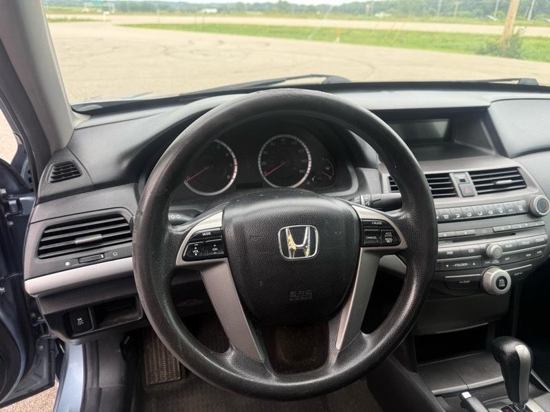 Honda Accord LX sedan AT 2011