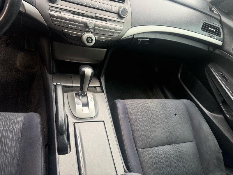 Honda Accord LX sedan AT 2011