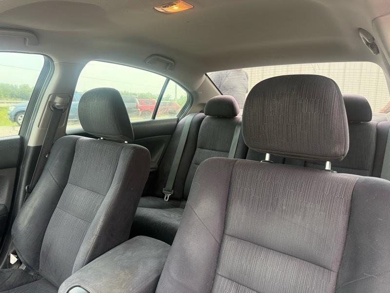 Honda Accord LX sedan AT 2011