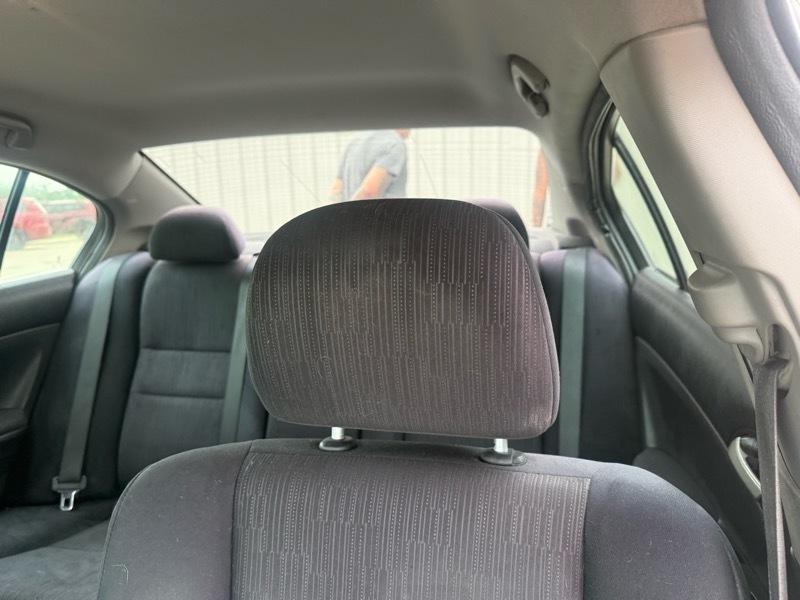 Honda Accord LX sedan AT 2011