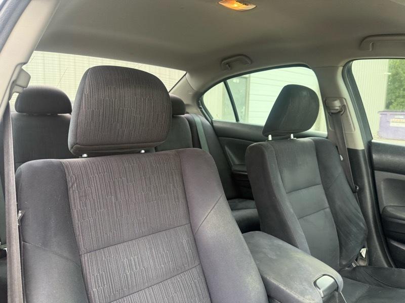 Honda Accord LX sedan AT 2011