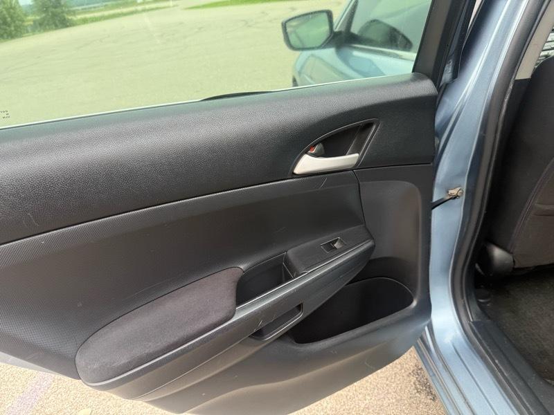 Honda Accord LX sedan AT 2011