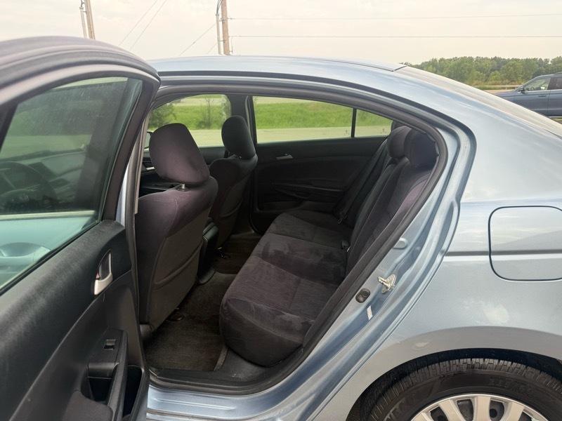 Honda Accord LX sedan AT 2011