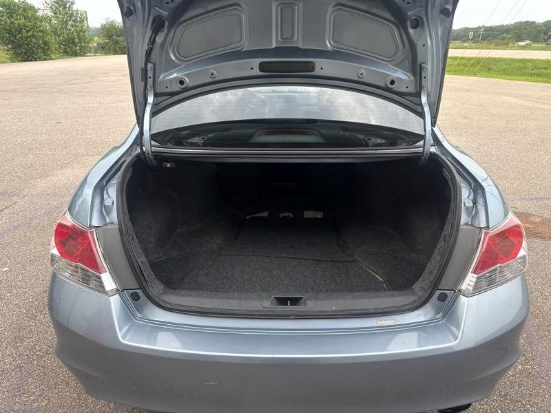 Honda Accord LX sedan AT 2011