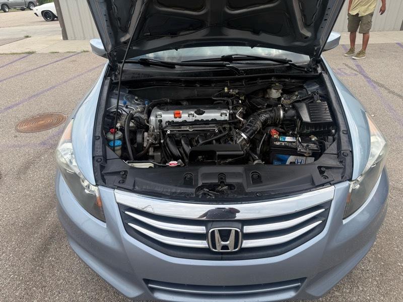 Honda Accord LX sedan AT 2011